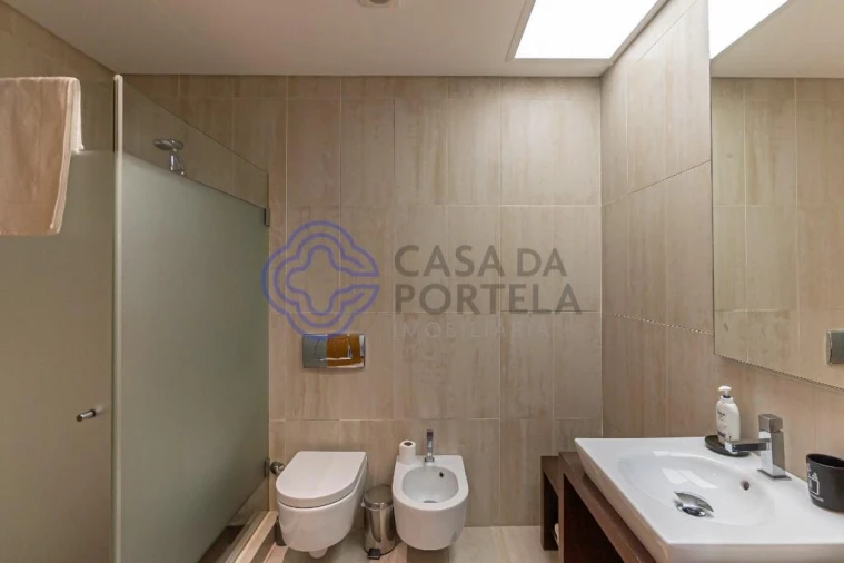 Moradia T4 para Venda em Gemeses Foto 57