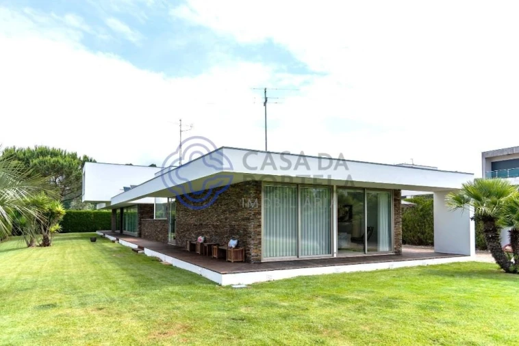 Moradia T4 para Venda em Gemeses Foto 10