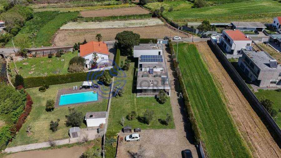 Moradia T4 para Venda em Gemeses Foto 25