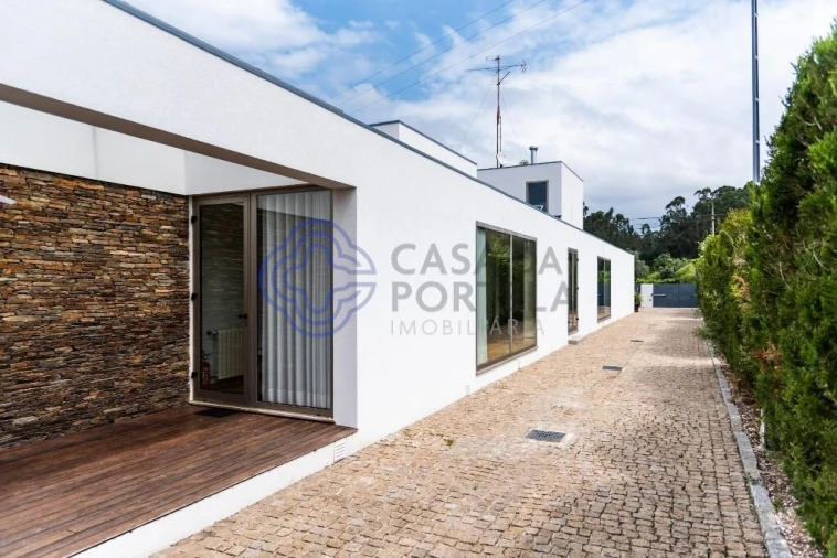 Moradia T4 para Venda em Gemeses Foto 15