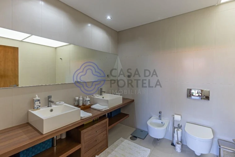 Moradia T4 para Venda em Gemeses Foto 34