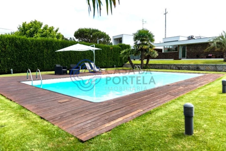 Moradia T4 para Venda em Gemeses Foto 18