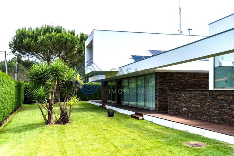 Moradia T4 para Venda em Gemeses Foto 9