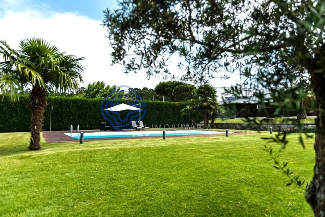 Moradia T4 para Venda em Gemeses Foto 19