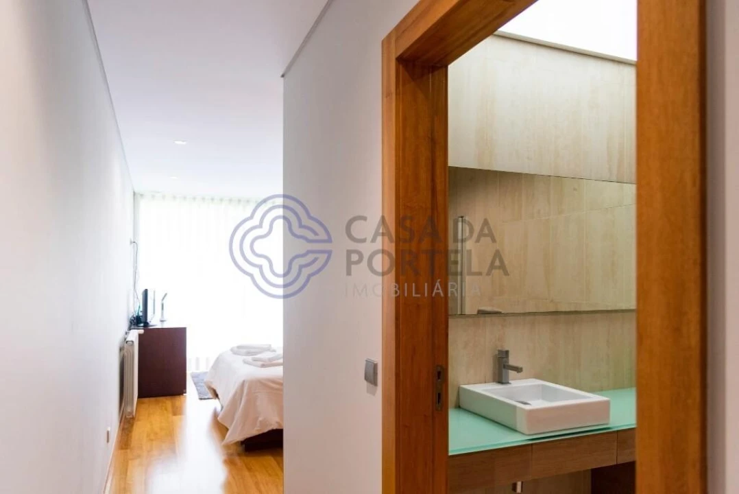 Moradia T4 para Venda em Gemeses Foto 48