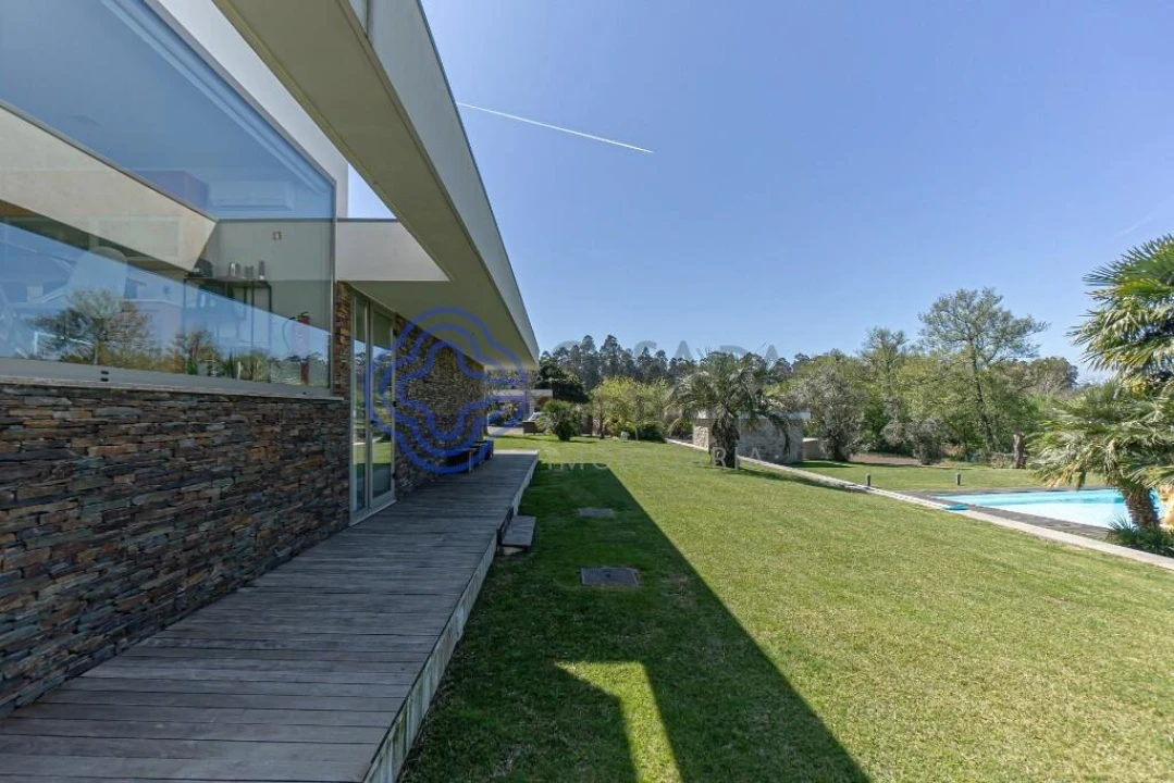 Moradia T4 para Venda em Gemeses Foto 14