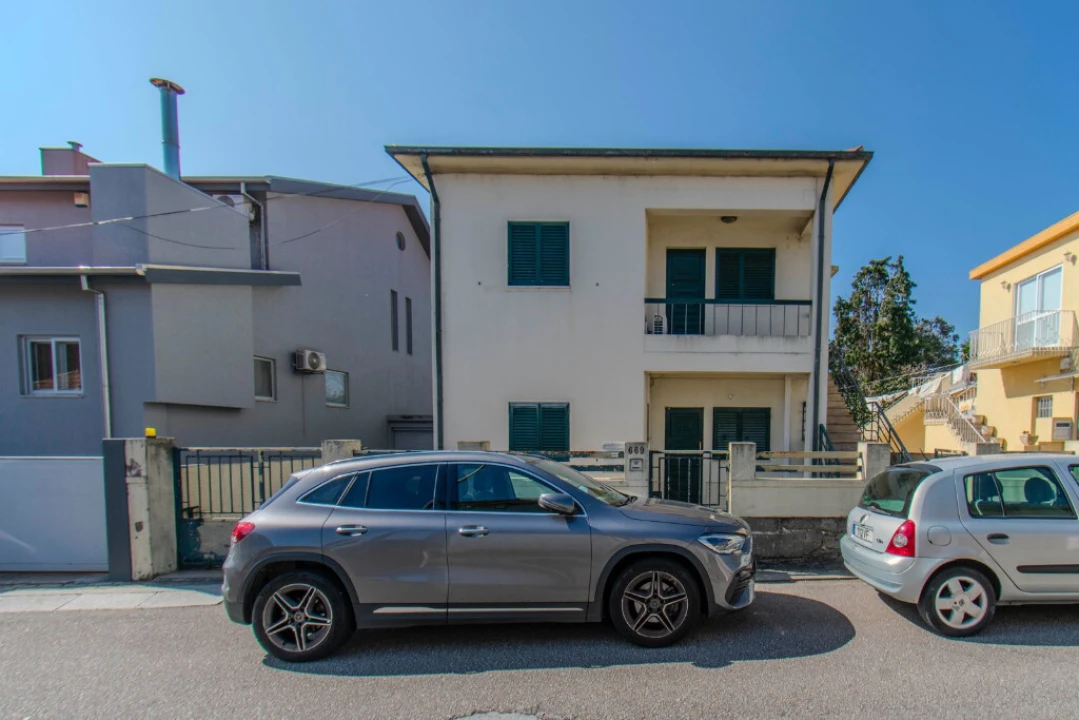 Moradia T4 para Venda em Madalena Foto 14