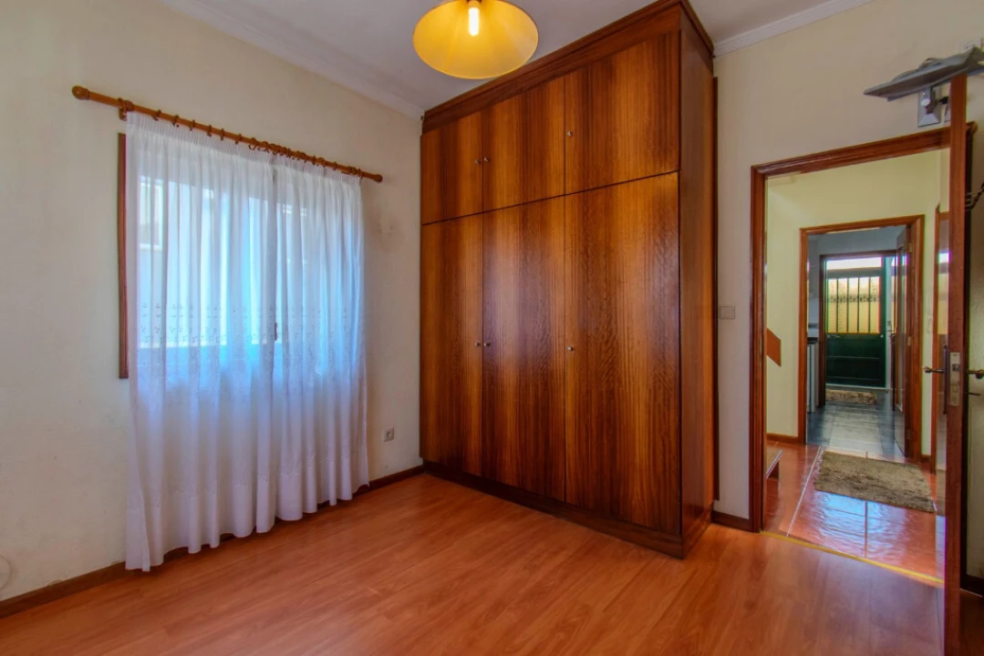 Moradia T4 para Venda em Madalena Foto 34