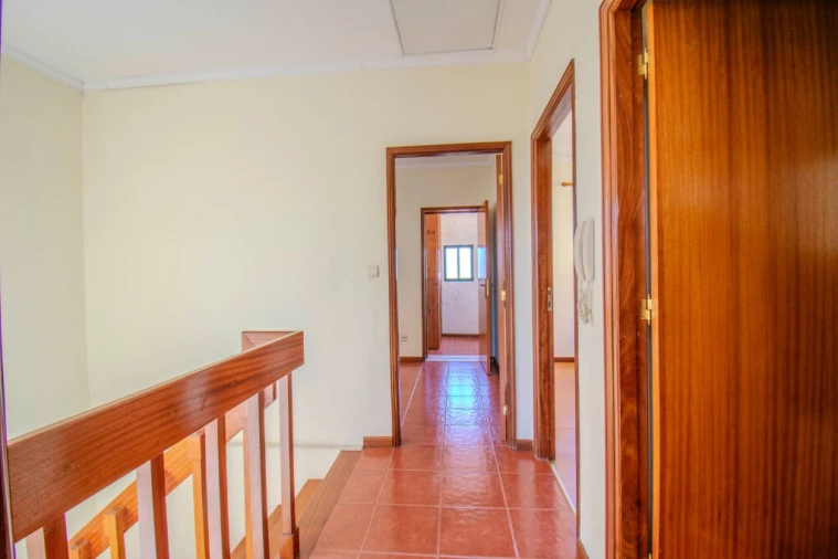 Moradia T4 para Venda em Madalena Foto 31