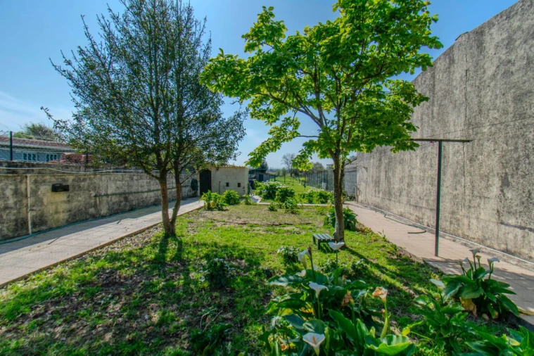 Moradia T4 para Venda em Madalena Foto 15