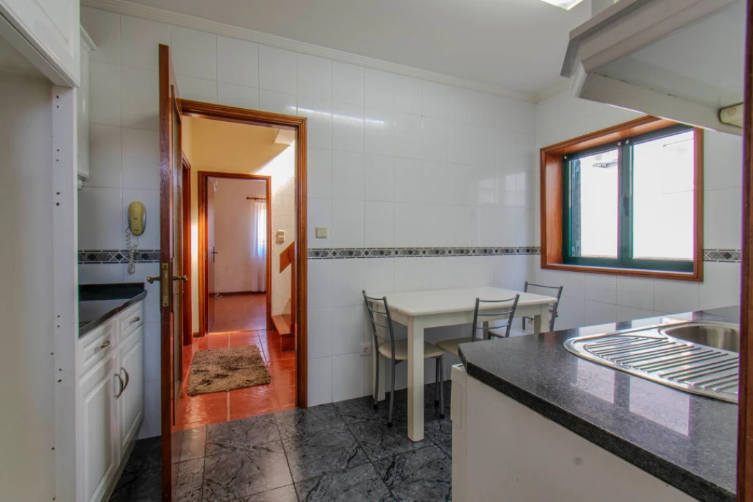 Moradia T4 para Venda em Madalena Foto 21