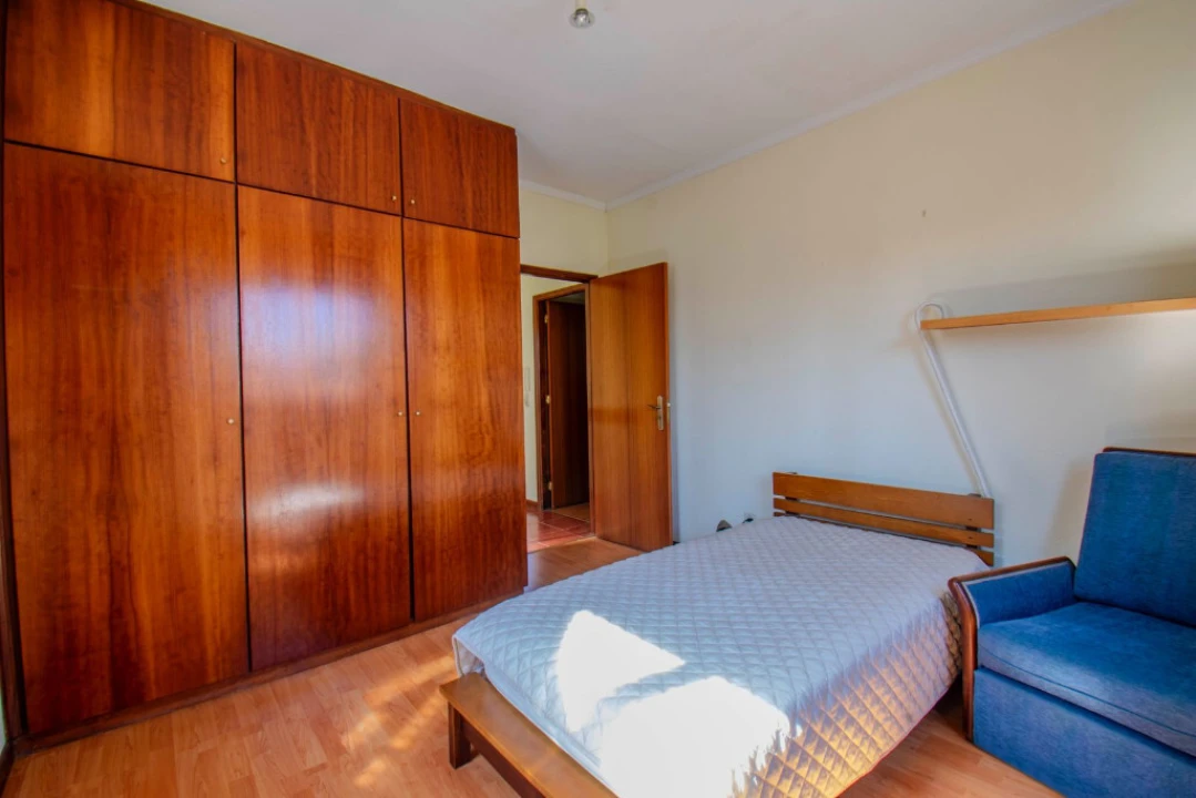 Moradia T4 para Venda em Madalena Foto 29