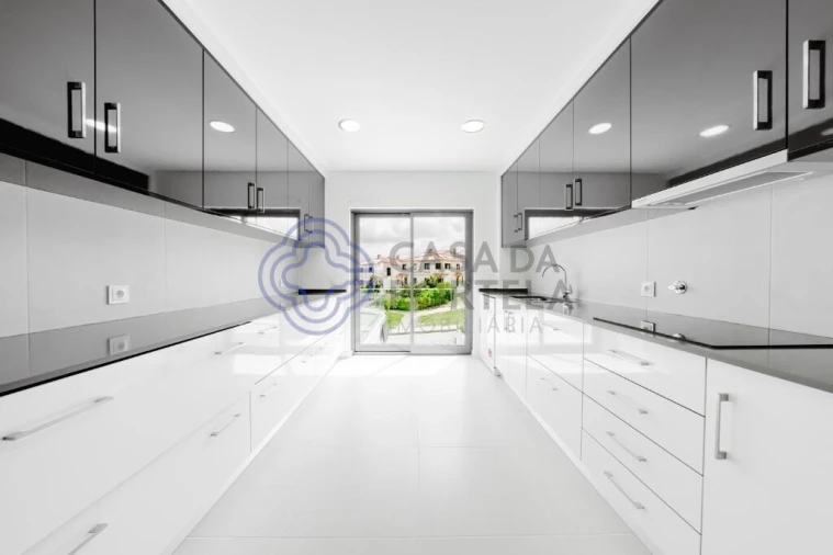 Moradia T3 para Venda em Lourinhã e Atalaia Foto 2