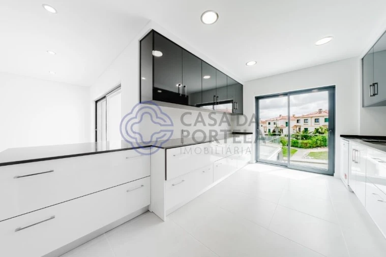 Moradia T3 para Venda em Lourinhã e Atalaia Foto 3