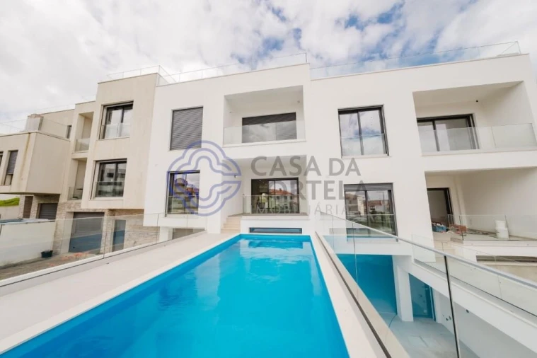 Moradia T3 para Venda em Lourinhã e Atalaia Foto 1