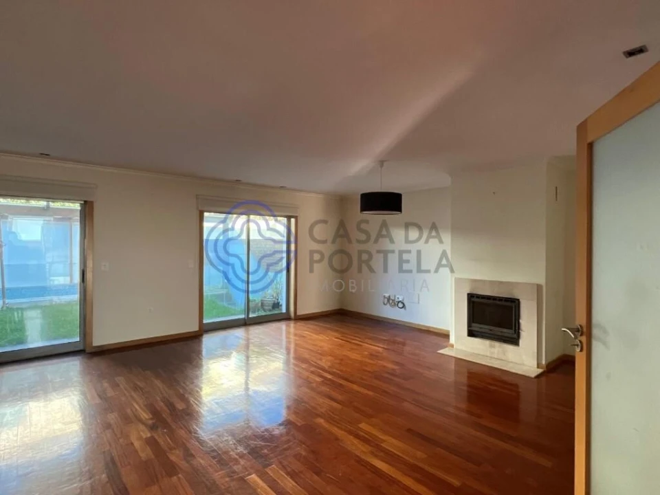 Moradia T3 para Venda em Canidelo Foto 1