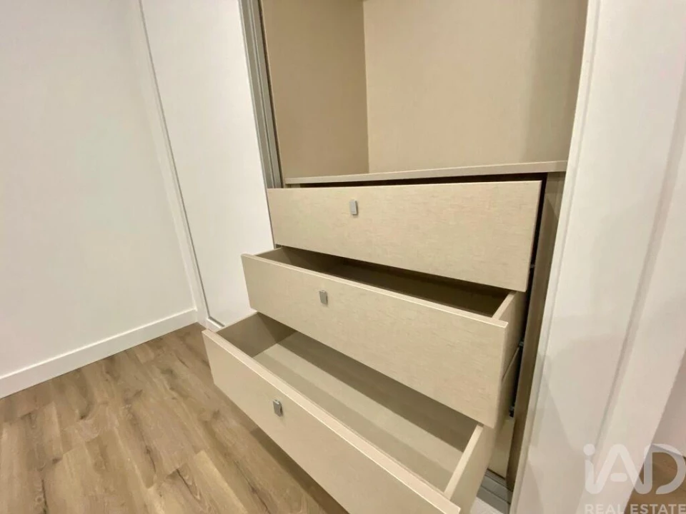 Apartamento T2 para Venda em Quelfes Foto 11