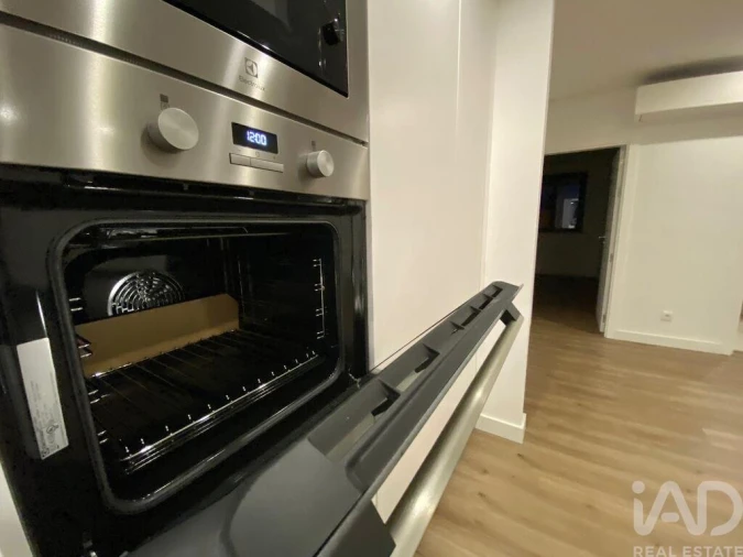 Apartamento T2 para Venda em Quelfes Foto 19