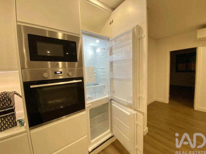 Apartamento T2 para Venda em Quelfes Foto 17