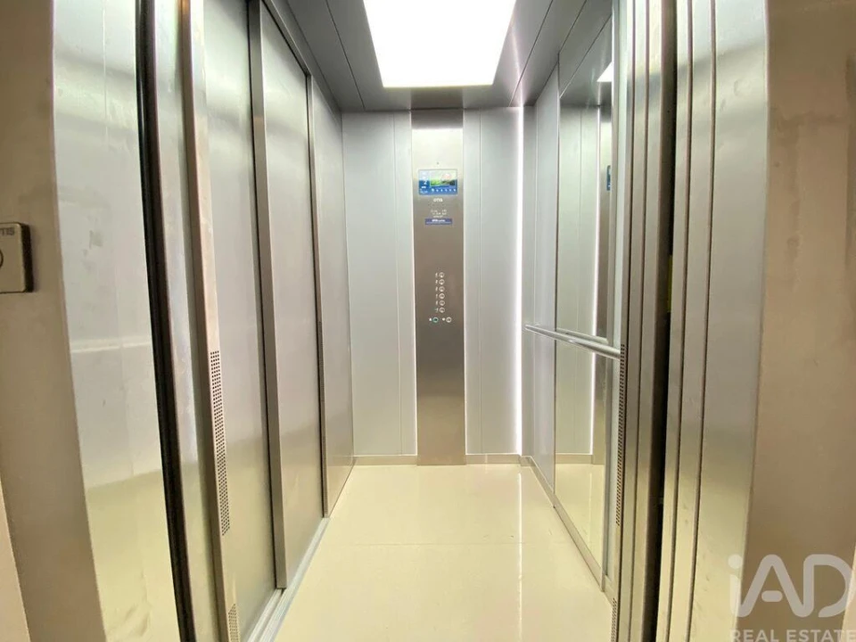 Apartamento T2 para Venda em Quelfes Foto 22