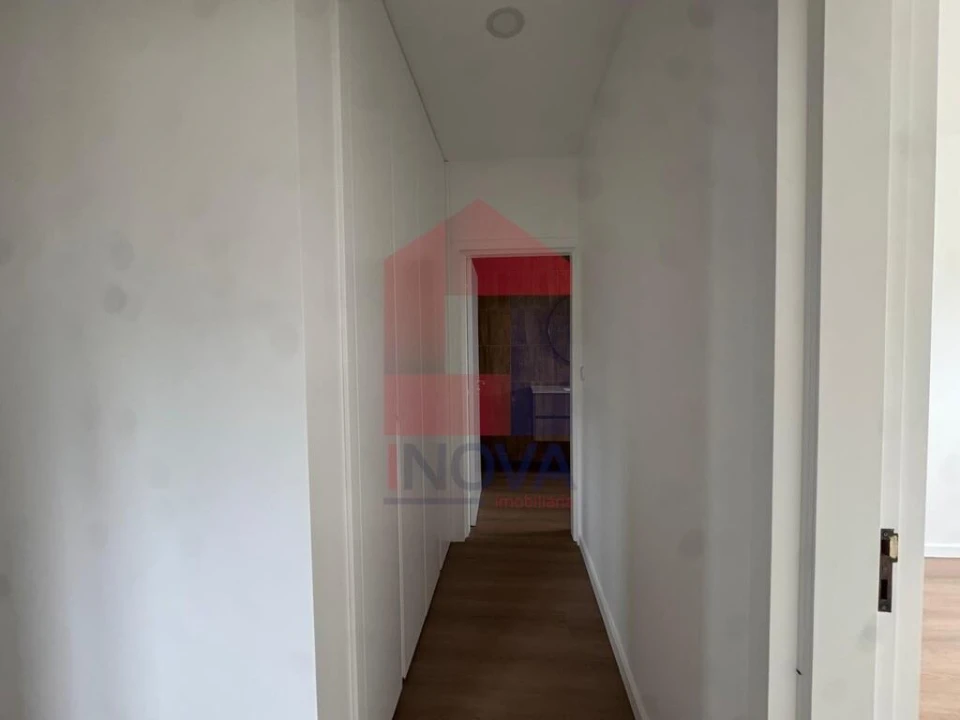 Moradia T3 para Venda em Lanhas Foto 13