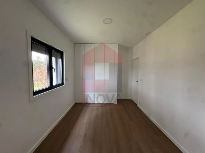 Moradia T3 para Venda em Lanhas Foto 12