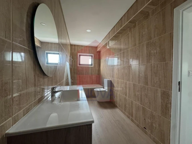 Moradia T3 para Venda em Lanhas Foto 15