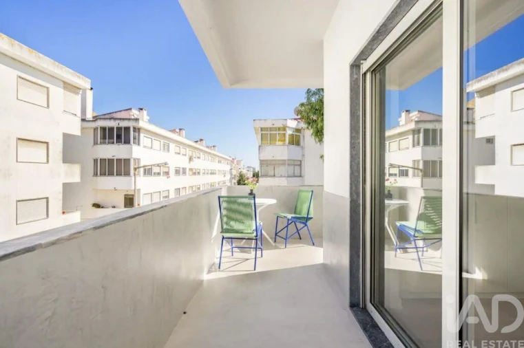 Apartamento T1 para Venda em Costa da Caparica Foto 14