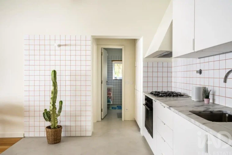 Apartamento T1 para Venda em Costa da Caparica Foto 6