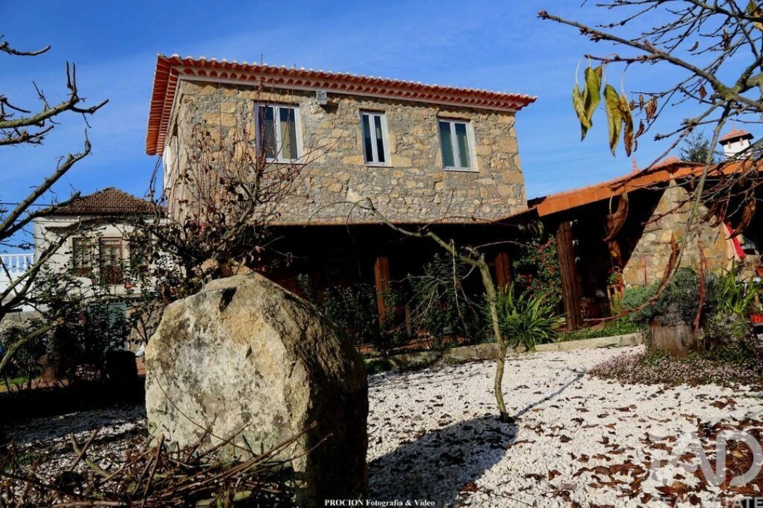 Quinta T3 para Venda em Vila de Cucujães Foto 12