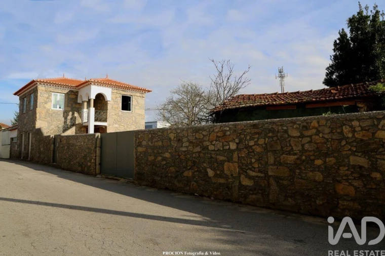 Quinta T3 para Venda em Vila de Cucujães Foto 8