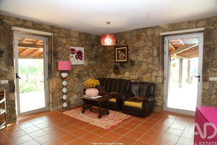 Quinta T3 para Venda em Vila de Cucujães Foto 2