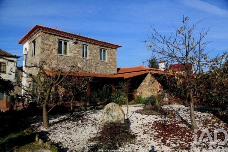 Quinta T3 para Venda em Vila de Cucujães Foto 13