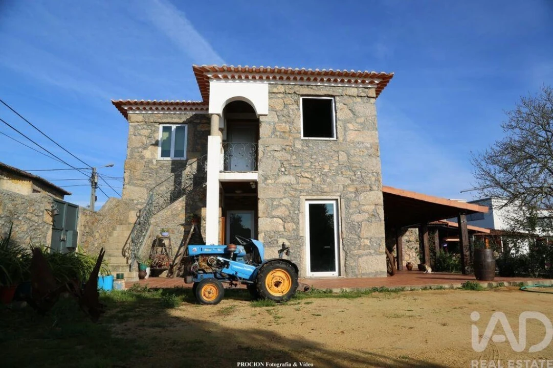 Quinta T3 para Venda em Vila de Cucujães Foto 11