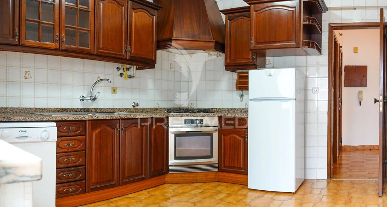 Apartamento T3 para Venda em Abrantes (São Vicente e São João) e Alferrarede Foto 1