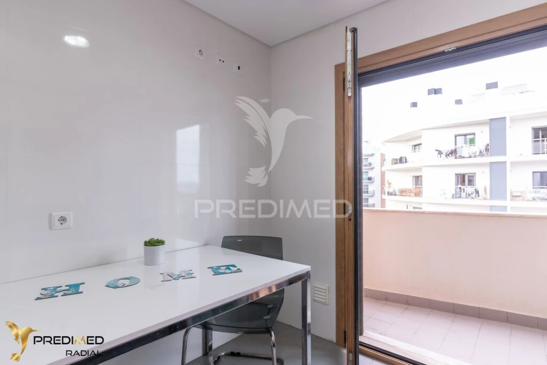 Apartamento T2 para Venda em Ramada e Caneças Foto 13