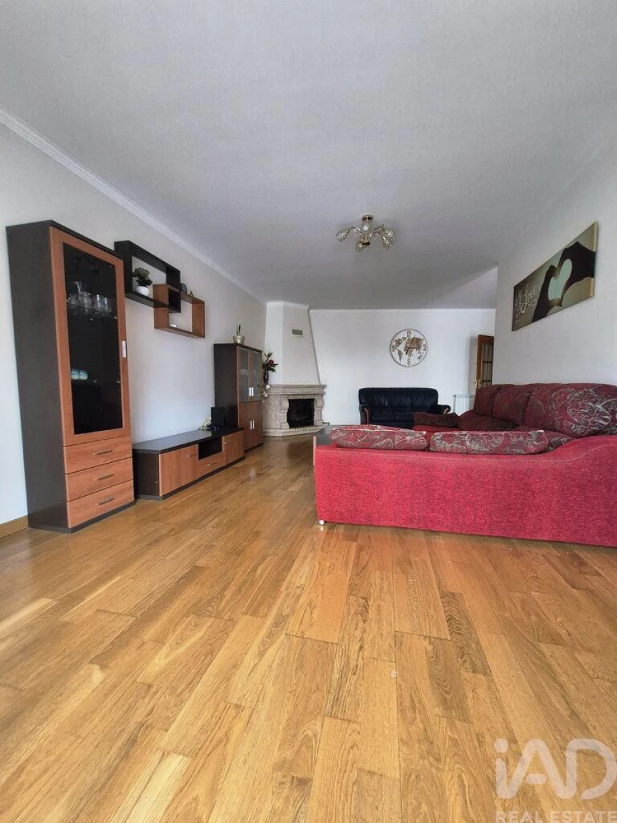 Moradia T4 para Venda em Marrazes e Barosa Foto 5