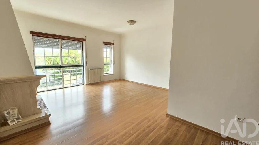 Apartamento T3 para Venda em Cadaval e Pêro Moniz Foto 2