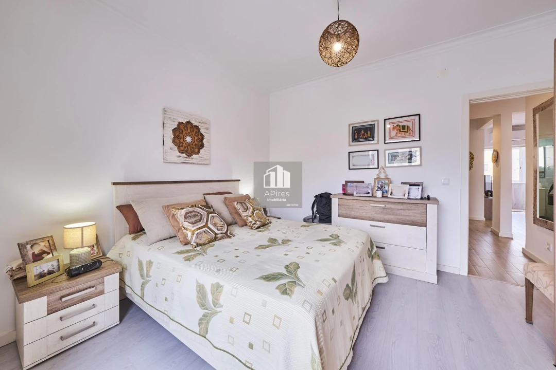 Apartamento T2 para Venda em Caparica e Trafaria Foto 13