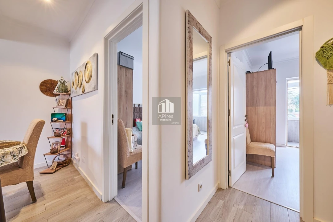 Apartamento T2 para Venda em Caparica e Trafaria Foto 2