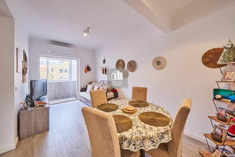 Apartamento T2 para Venda em Caparica e Trafaria Foto 7