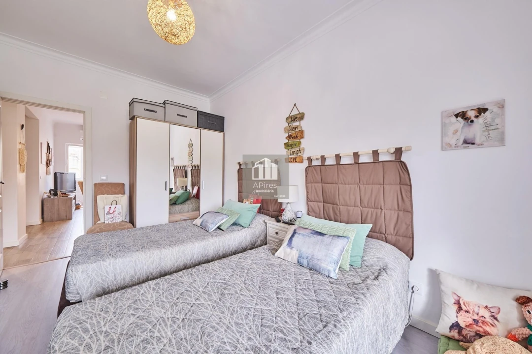 Apartamento T2 para Venda em Caparica e Trafaria Foto 17