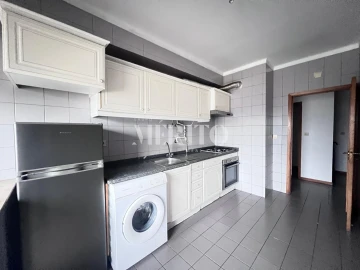 Apartamento T2 para Venda em São Vitor (Braga)