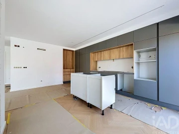 Moradia T4 para Venda em Charneca de Caparica e Sobreda