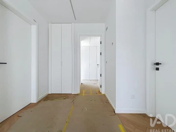 Moradia T4 para Venda em Charneca de Caparica e Sobreda