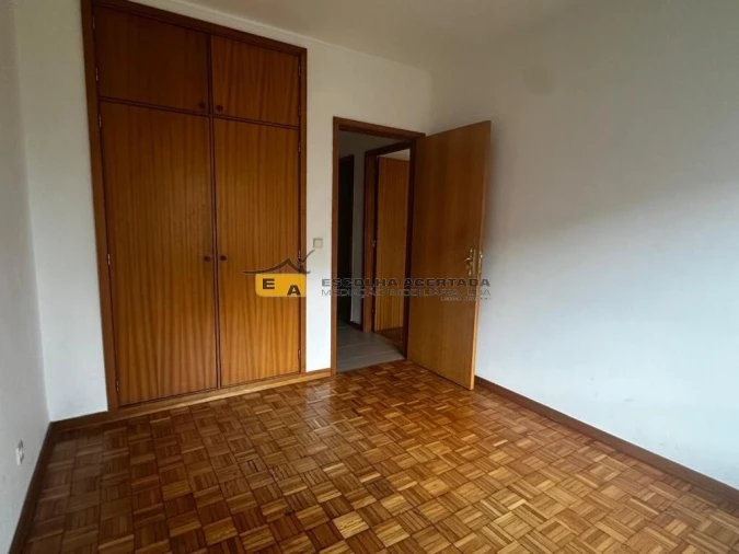 Apartamento T2 para Venda em Fânzeres e São Pedro da Cova Foto 11