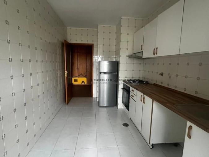 Apartamento T2 para Venda em Fânzeres e São Pedro da Cova Foto 6