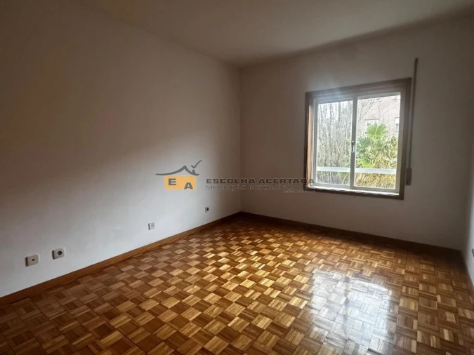 Apartamento T2 para Venda em Fânzeres e São Pedro da Cova Foto 12