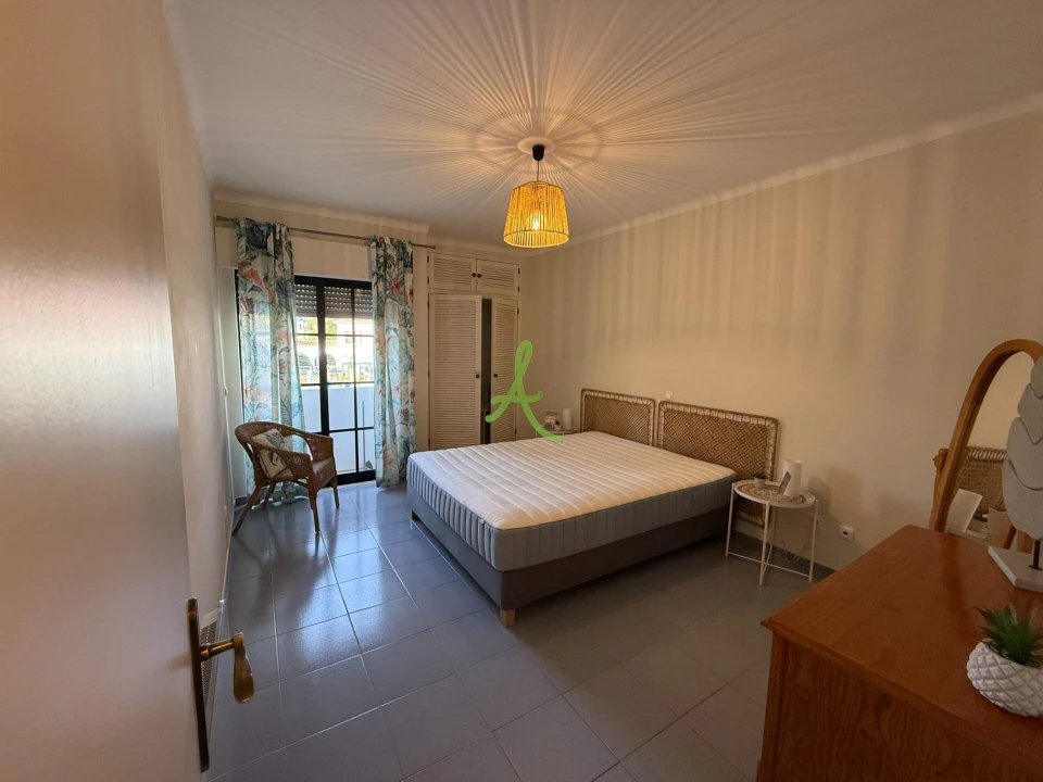 Apartamento T1 para Arrendamento em Portimão Foto 14