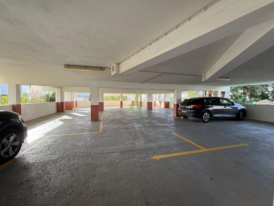 Apartamento T1 para Arrendamento em Portimão Foto 23